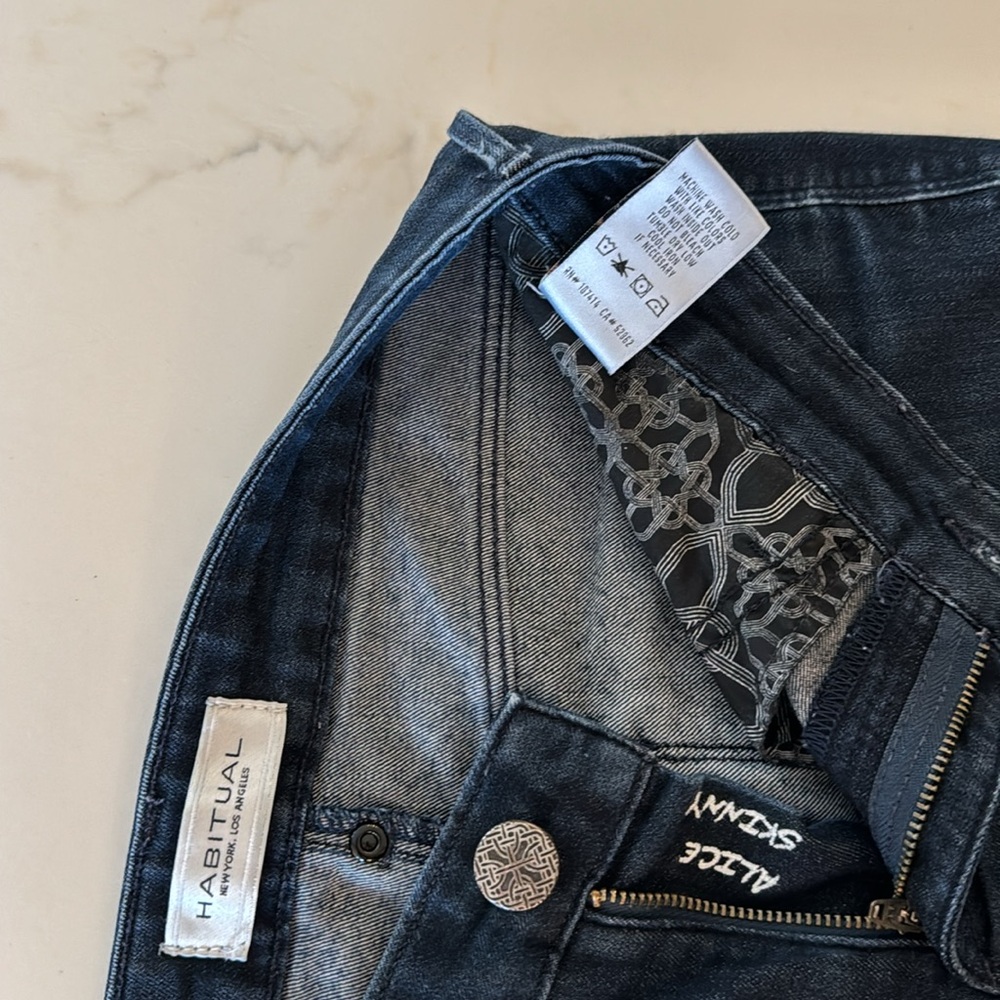 Habitual Alice Jeans Low Mid Rise size 26 - Picture 3 of 8
